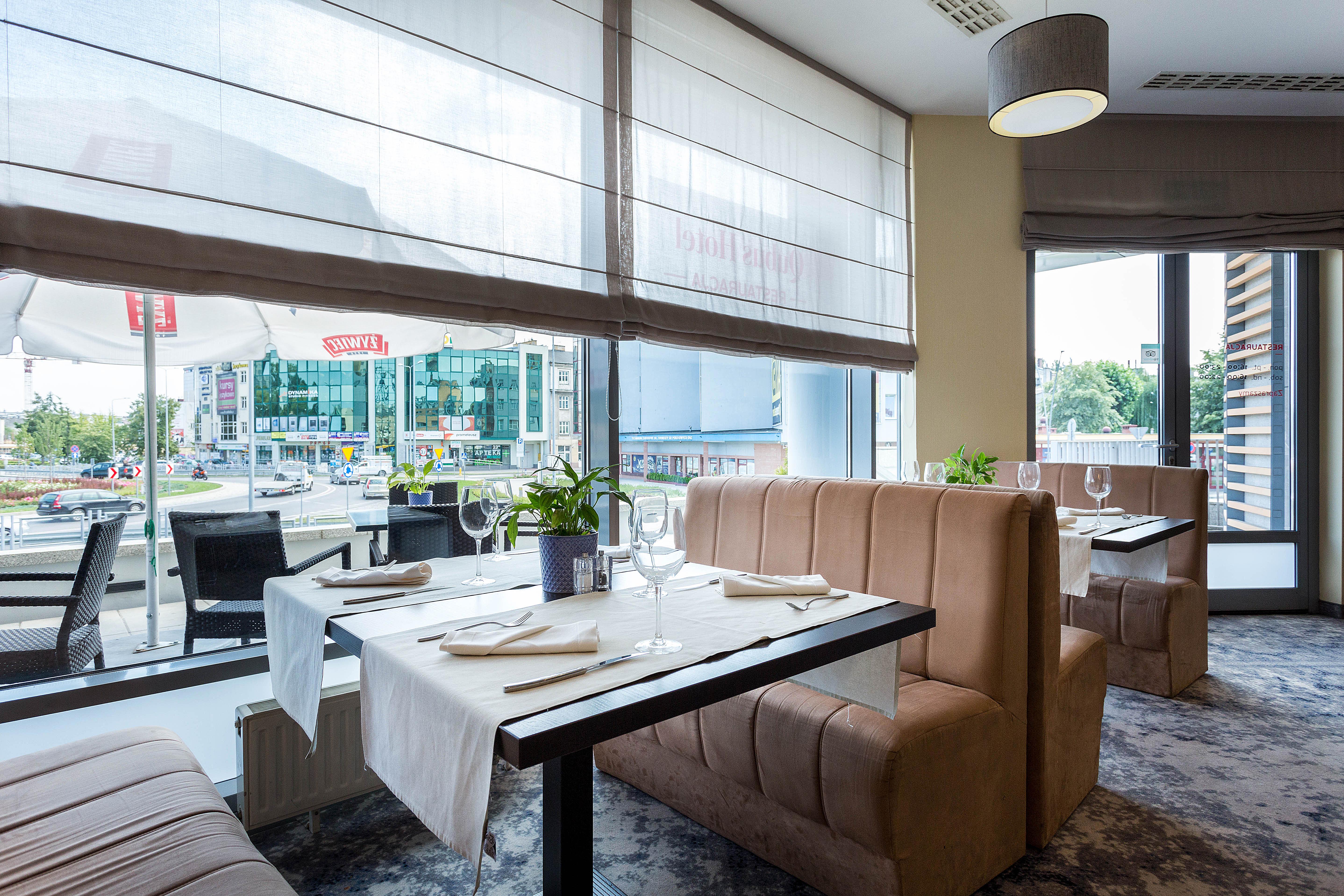 Qubus Hotel เคียลเซ ภายนอก รูปภาพ